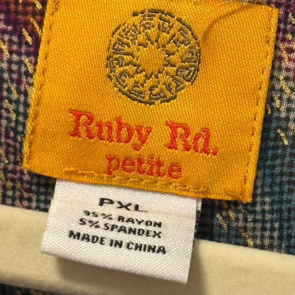 Ruby Rd. Petite Chevron Top 3/4 Sleeve Sz PXL Bright Multicolor Rayon & Spandex - Picture 7 of 12